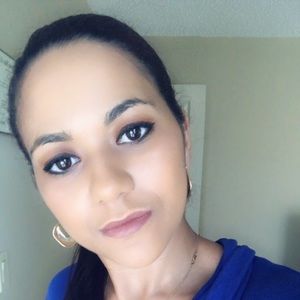 Meet your Posher, Destiny